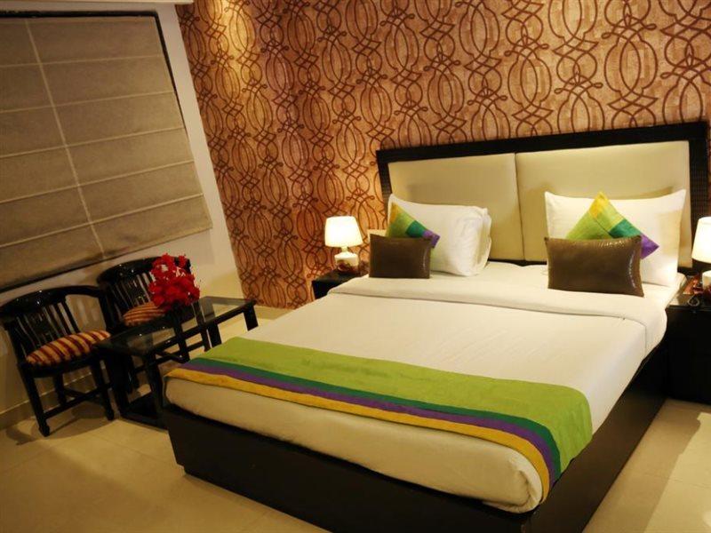 Hotel B Continental เดลี ภายนอก รูปภาพ