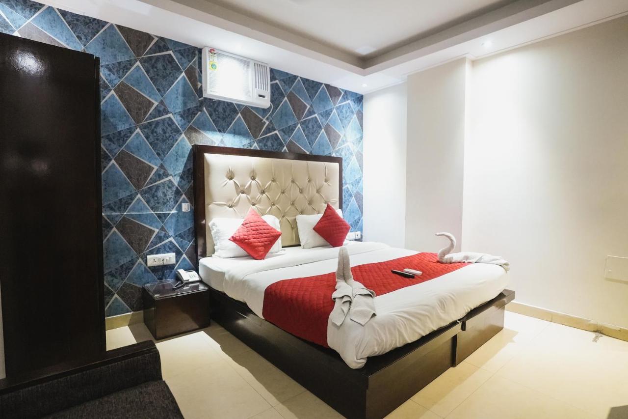 Hotel B Continental เดลี ภายนอก รูปภาพ