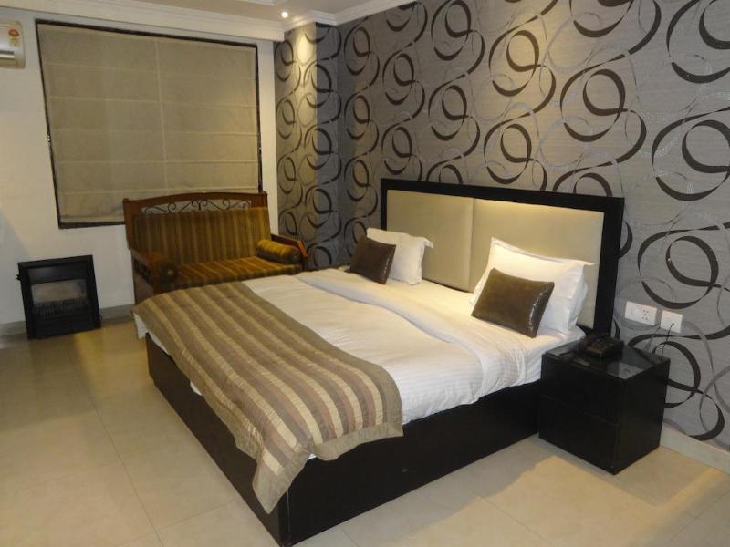 Hotel B Continental เดลี ภายนอก รูปภาพ
