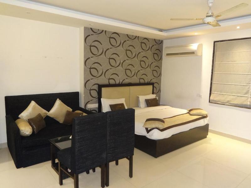 Hotel B Continental เดลี ภายนอก รูปภาพ