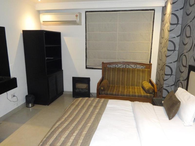 Hotel B Continental เดลี ภายนอก รูปภาพ